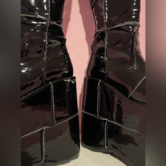 Demonia Stack 301 - Picture 10 of 11